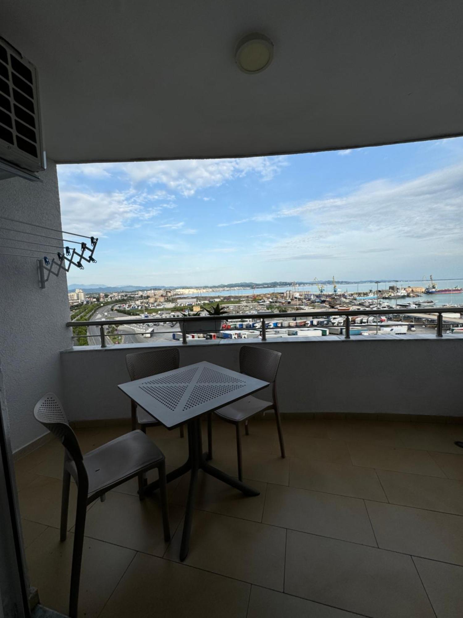Port View Apartment 1 Дуррес Экстерьер фото